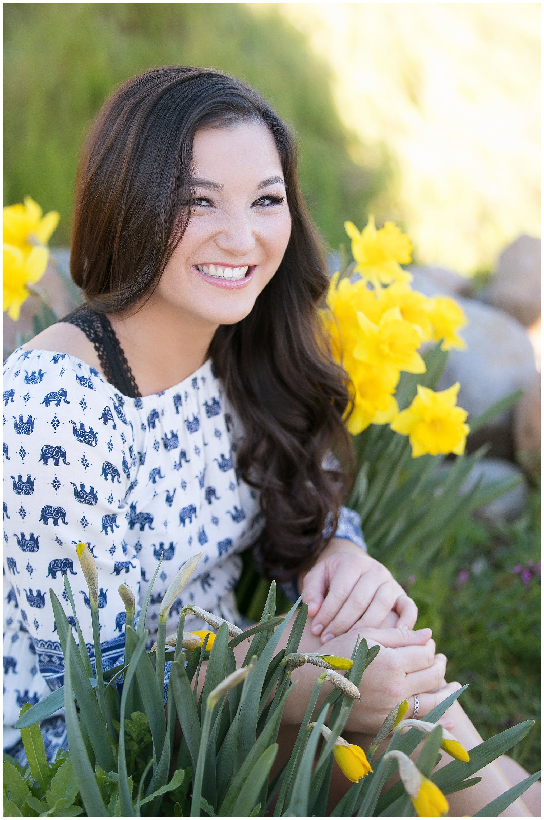 Spring-senior-portraits-flowers_0223.jpg