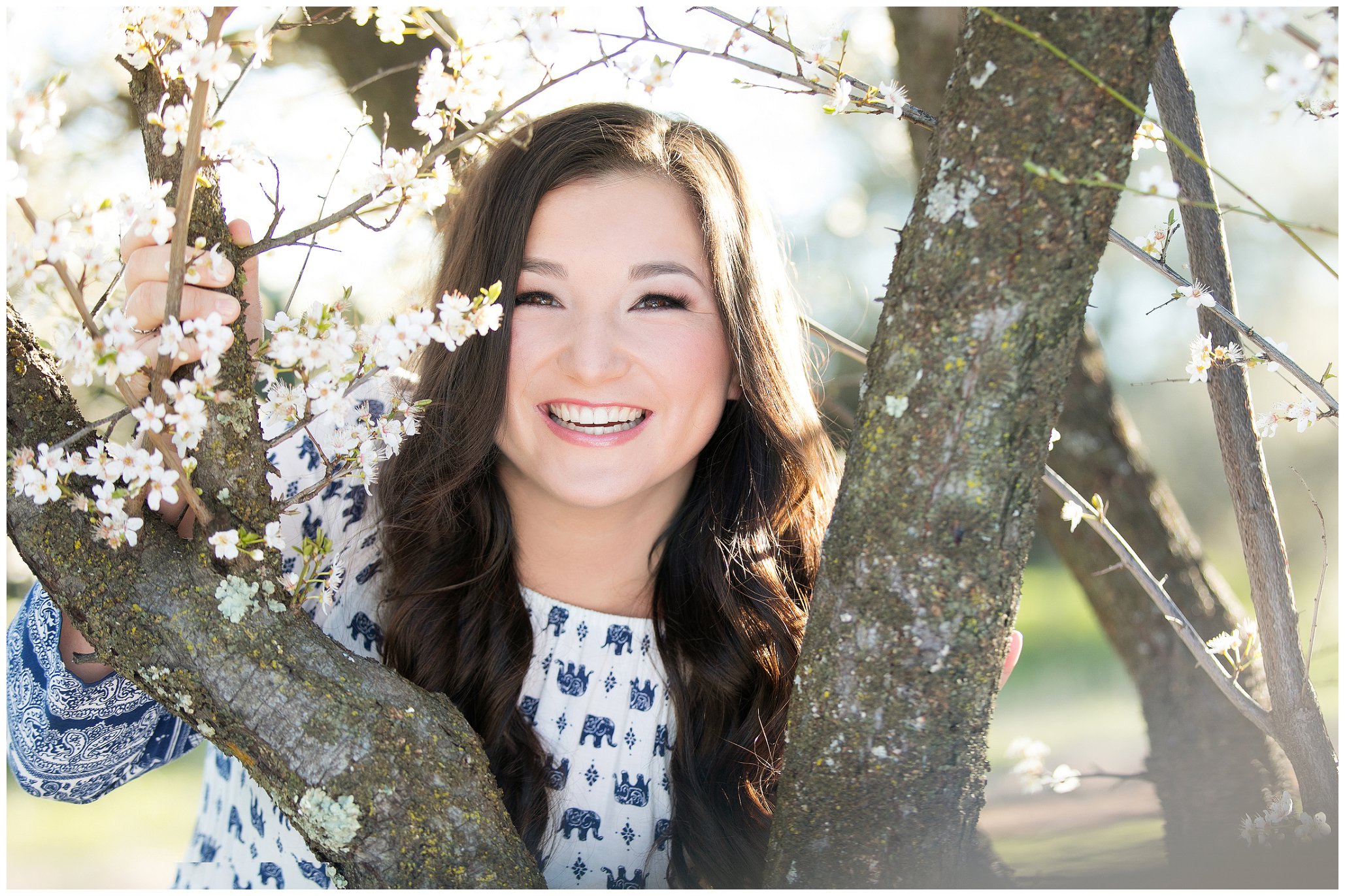 Spring-senior-portraits-flowers_0226.jpg